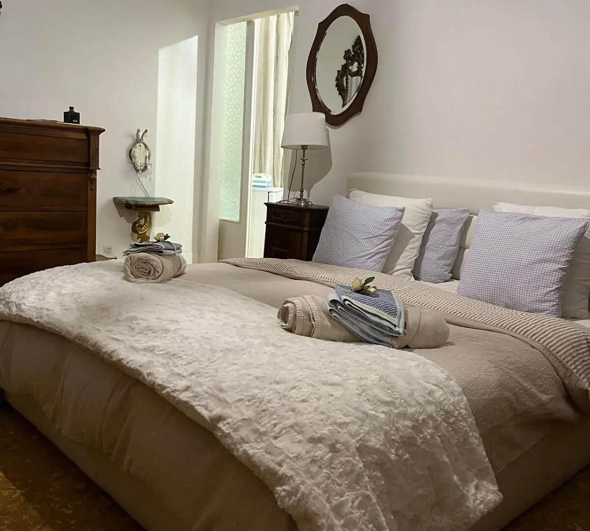 A Casa Del Console Apartment Mondello Homestay