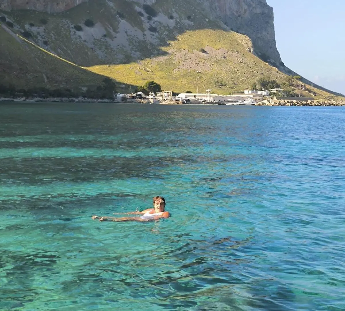 Homestay A Casa Del Console Apartment Mondello Italy